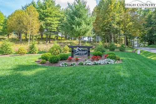 30 Summit View Parkway, Spruce Pine, NC, 28777 | Card Image