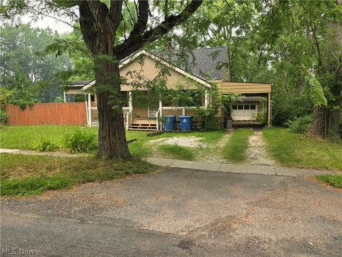617 Cuyahoga St, Kent, OH, 44240-2121 | Card Image