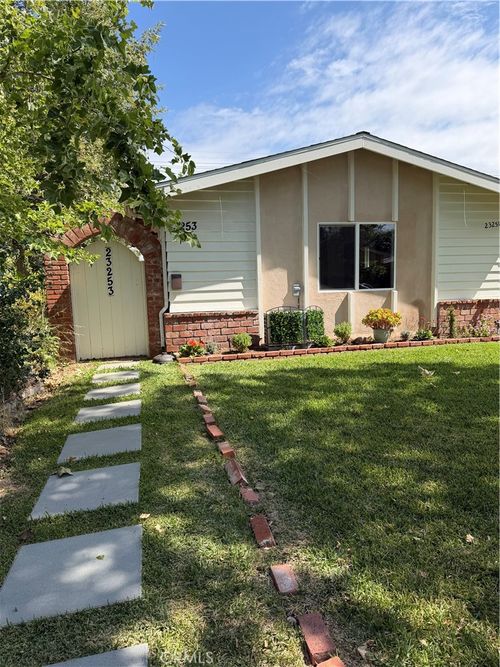 23253 Welby Way, West Hills, CA, 91307-3415 | Card Image