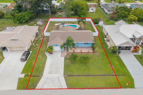 435 Se Sunnydale Ln, Port St. Lucie, FL, 34983-2227 | Card Image