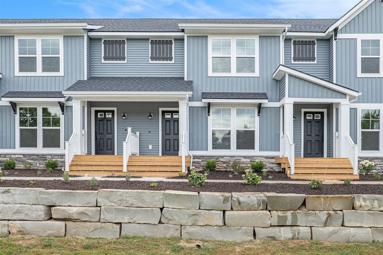 Square Ln, Rockford, MI 49341