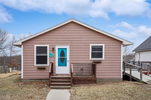 402 Walnut St, De Soto, IA, 50069-1028 | Card Image