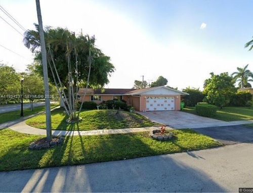 2201 Nw 81st Ave, Sunrise, FL, 33322 | Card Image