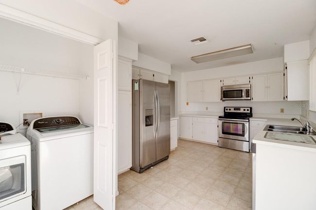 524 Brown Pelican Dr, Townhouse with 3 bedrooms, 2 bathrooms and null parking in DAYTONA BEACH FL | Image 7