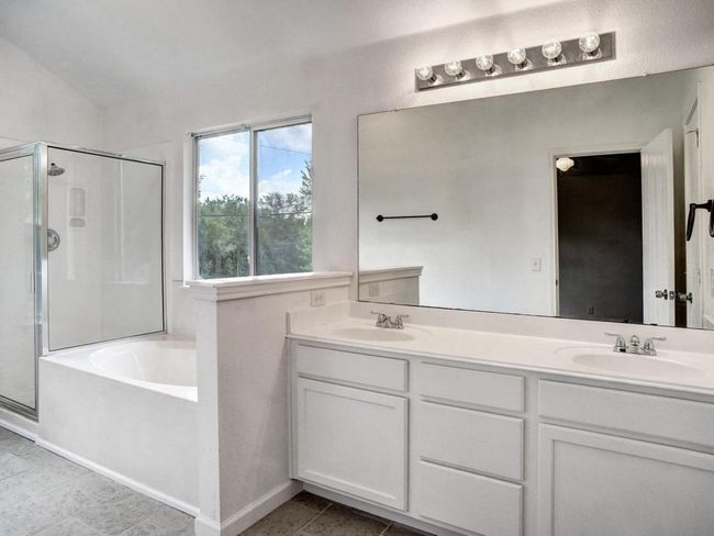 Master bathroom | Image 22
