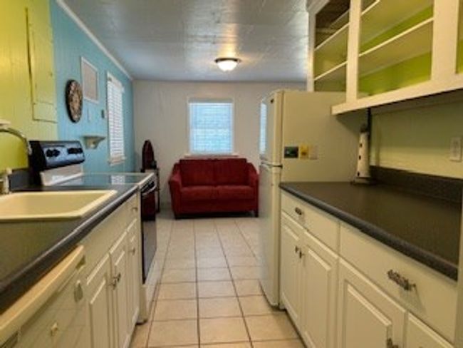 1605 Fenway Ave, House other with 2 bedrooms, 2 bathrooms and 1 parking in STEINHATCHEE FL | Image 12