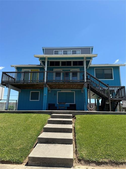 34 N Omega St, La Marque, TX, 77568-6532 | Card Image