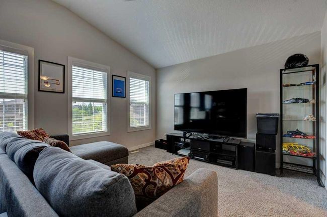 110 Drake Landing Terr, House other with 3 bedrooms, 3 bathrooms and 3 parking in Okotoks AB | Image 28