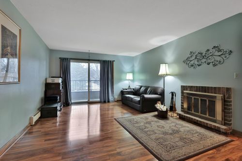 apt-206-2220 Midland Grove Rd, Roseville, MN, 55113-3839 | Card Image