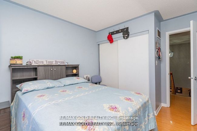 34 Jingle Cres, House attached with 4 bedrooms, 4 bathrooms and 2 parking in Brampton ON | Image 22