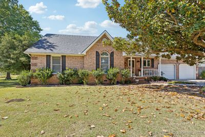 401 Newton Drive, House other with 3 bedrooms, 2 bathrooms and null parking in Beggs OK | Image 1