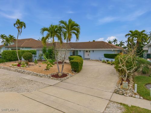 53 Madagascar Ct, MARCO ISLAND, FL, 34145-4113 | Card Image