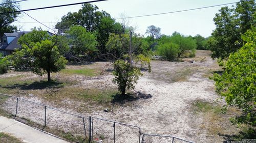 158 W Harding Blvd, San Antonio, TX, 78221-1918 | Card Image