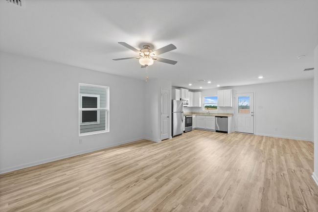 456 Aplite Pass, House other with 2 bedrooms, 2 bathrooms and null parking in Maxwell TX | Image 4