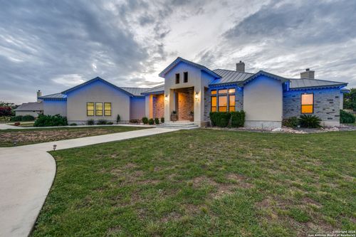 140 Entre Rios Blvd, New Braunfels, TX, 78132-3389 | Card Image