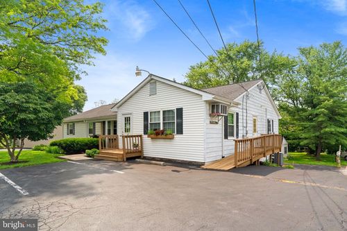 3844 Columbia Ave, MOUNTVILLE, PA, 17554-1821 | Card Image