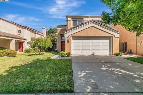 457 Calistoga Cir, Fremont, CA, 94536-7622 | Card Image