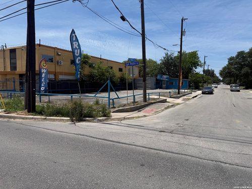 5515 San Pedro, San Antonio, TX, 78212 | Card Image