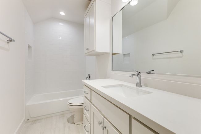 Third Floor Bath | Image 28