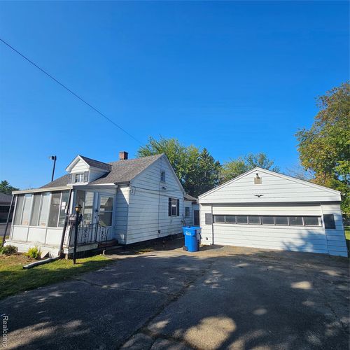 29269 Ryan Rd, Warren, MI, 48092-4244 | Card Image