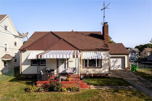 345 W Market St, Alliance, OH, 44601-2357 | Card Image