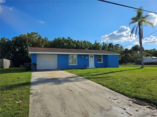 142 Myakka Dr, VENICE, FL, 34293-7503 | Card Image