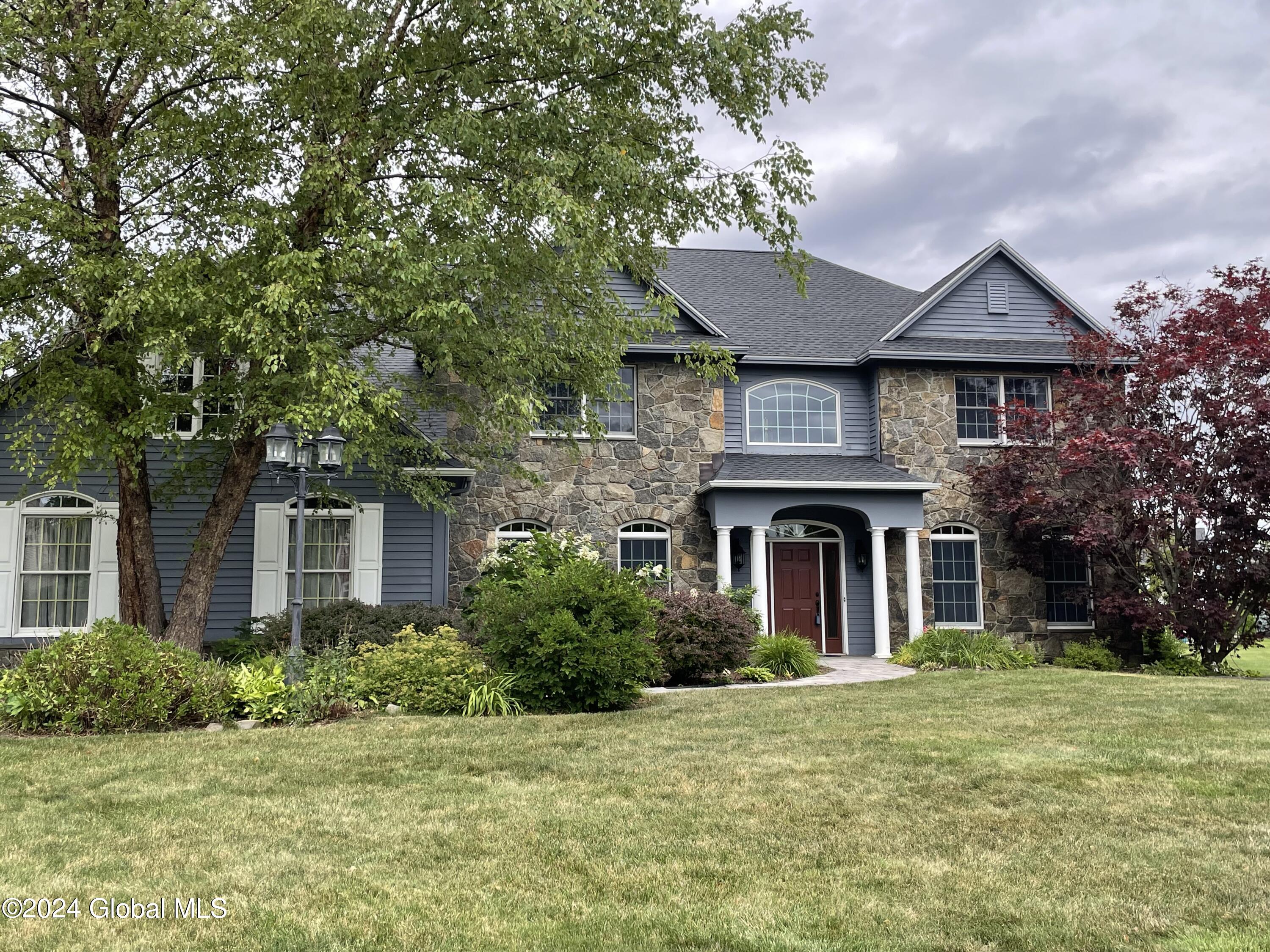 Shelbourne Dr, Albany, NY 12211