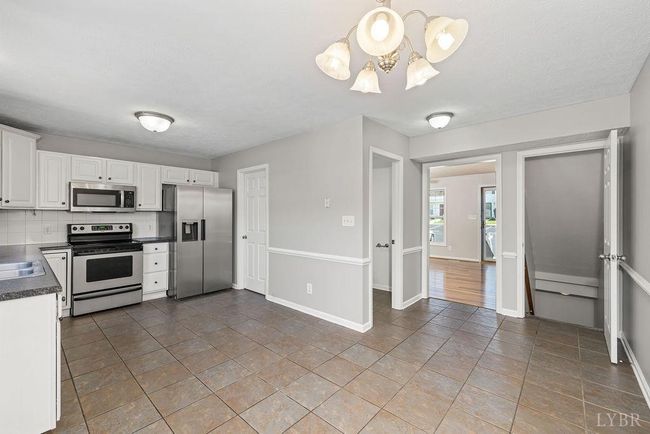 1036 Middle View Dr, Townhouse with 3 bedrooms, 3 bathrooms and null parking in Forest VA | Image 16