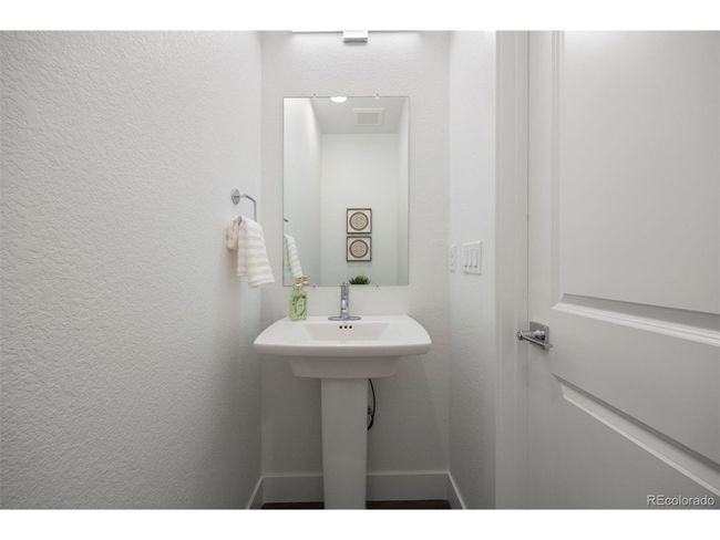 8408 W 52 Nd Ave, Townhouse with 2 bedrooms, 3 bathrooms and null parking in Arvada CO | Image 15
