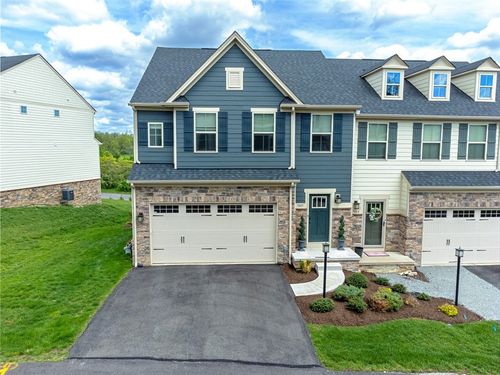7005 Augusta Ln, Jeannette, PA, 15644-4797 | Card Image