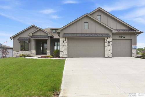 9956 S 118th St, Papillion, NE, 68046-5050 | Card Image