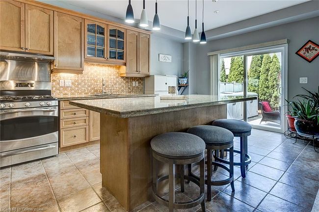 185 Palacebeach Trail, House other with 4 bedrooms, 3 bathrooms and 4 parking in Stoney Creek ON | Image 22