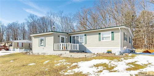 52 Elm Ln, Wales, MA, 01081-9639 | Card Image