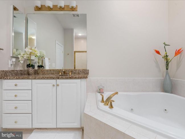 12753 Lavender Keep Cir, Townhouse with 4 bedrooms, 5 bathrooms and null parking in FAIRFAX VA | Image 25