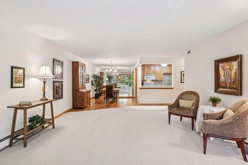 apt-102-7250 Lewis Ridge Pkwy, Edina, MN, 55439-1935 | Card Image