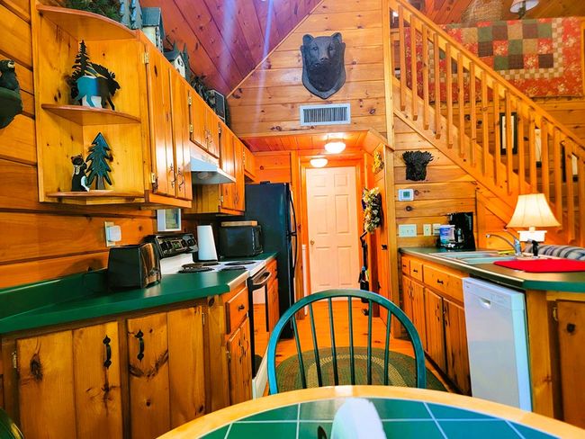 140 Treehouse Trl, Home with 2 bedrooms, 2 bathrooms and null parking in Murphy NC | Image 8