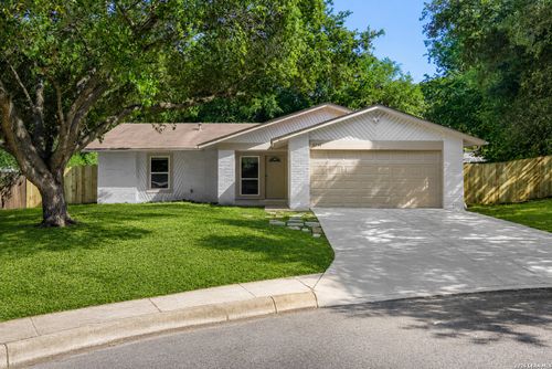 6731 Carters Blf, San Antonio, TX, 78239-2347 | Card Image