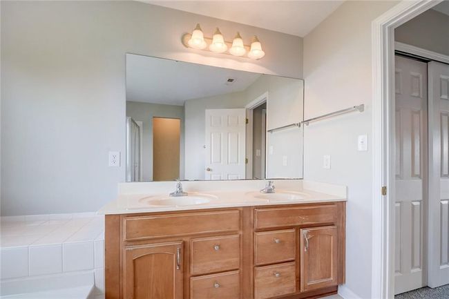 12832 Broncos Dr, House other with 3 bedrooms, 3 bathrooms and null parking in Fishers IN | Image 5