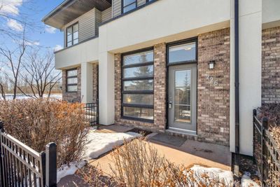 226 Aspen Hills Villas Sw, Home with 2 bedrooms, 2 bathrooms and 2 parking in Calgary AB | Image 1