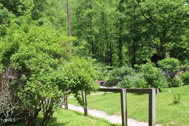 2967 Left Poor Valley Rd, House other with 2 bedrooms, 1 bathrooms and null parking in Pennington Gap VA | Image 24