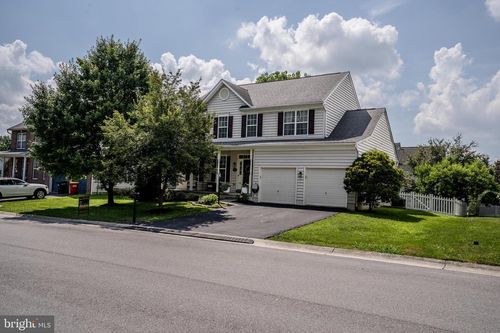 195 Dinwiddie Way, KEARNEYSVILLE, WV, 25430-2857 | Card Image