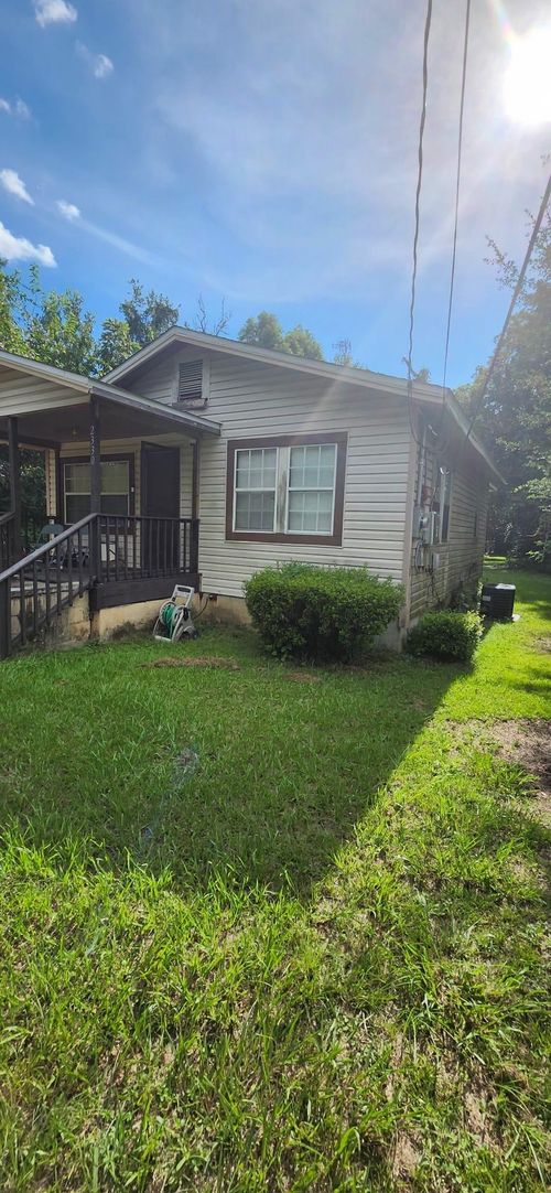 2330 Clara Street, Tallahassee, FL, 32310-6109 | Card Image