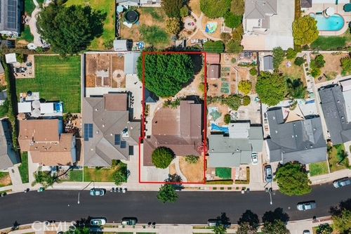 647 Magnolia Ave, Brea, CA, 92821-6553 | Card Image