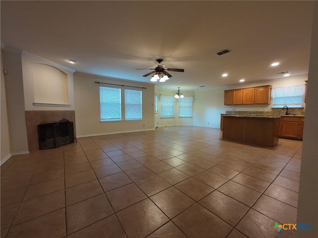 Living Room | Image 7