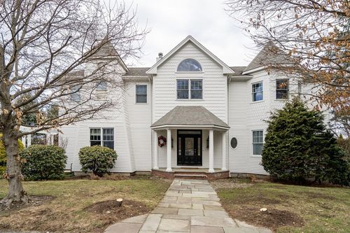 1 Clock Tower Dr, Wellesley, MA, 02481-7624 | Card Image