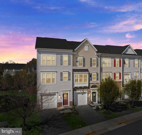 211 Miles Hawk Ter, PURCELLVILLE, VA, 20132-9678 | Card Image