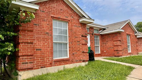 520 Strata Dr, Denton, TX, 76201-1872 | Card Image