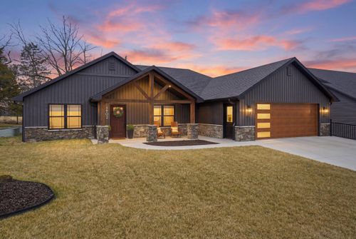 4902 Nolan Ln, JEFFERSON CITY, MO, 65109-1576 | Card Image
