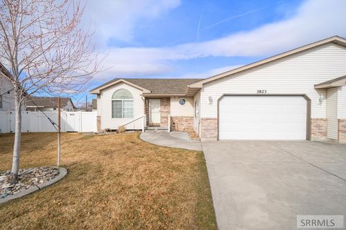 3823 E Summerridge Cir, Ammon, ID, 83406 | Card Image