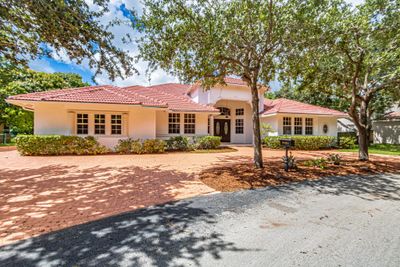 8082 Sw 173rd Ter, House other with 6 bedrooms, 4 bathrooms and null parking in Palmetto Bay FL | Image 1